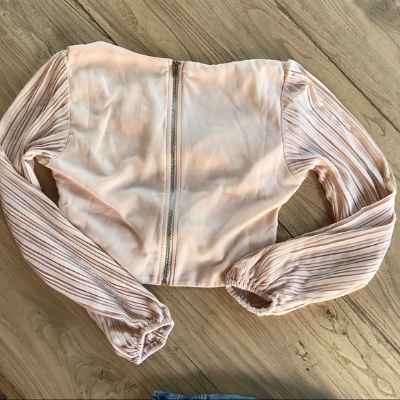 Huxley + Harper twisted top - Picture 4 of 6